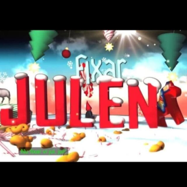Agneta Dahlqvist 
Fixar julen! 

Det blir fjärde säsongen av SVT Play-serien "Fixar julen "som spelades in på Myrängsgården i Bonäs.

Serien handlar om Orsabördiga Malin Olsson och hennes familj som flyttar in på  Myrängsgården i Bonäs och ska förbereda inför julen under november för att sedan kunna ta det lugnt i december. Serien har spelats in redan i mars under tio intensiva dagar !

Våran granne Anna Ekner  skulle låna ut sina hönor till SVT-play men räven hade tagit hennes tama hönor så då rekommenderade hon våra hönor istället !

Så vi har tre filmstjärnor på våran gård  som fick vara med i den populära tv- serien! 

Det är hönorna  Snöflinga,Fluff och Agneta.

Myrängsgården är en genuin vacker Dalagård som är värt att besöka eller att sova över en natt ! 

#Myrängsgårdens gästgiveri#visitmora#Moraliv #

Vi har även 2 Jämthundar  som heter Rappe och Bosse och en liten  Pomchi som heter Bamse  ,

3  kaniner som heter Kiwi,Vitnos och Fluffy!

1 Katt som heter Kitty.

7 nakenhalsade  silkeshöns  ( showgirls) och  2 tuppar!

Snart kommer 10 kycklingar som är i en  äggkläckningsmaskin! Beräknat 6 Juni 2025🇸🇪🇸🇪🇸🇪